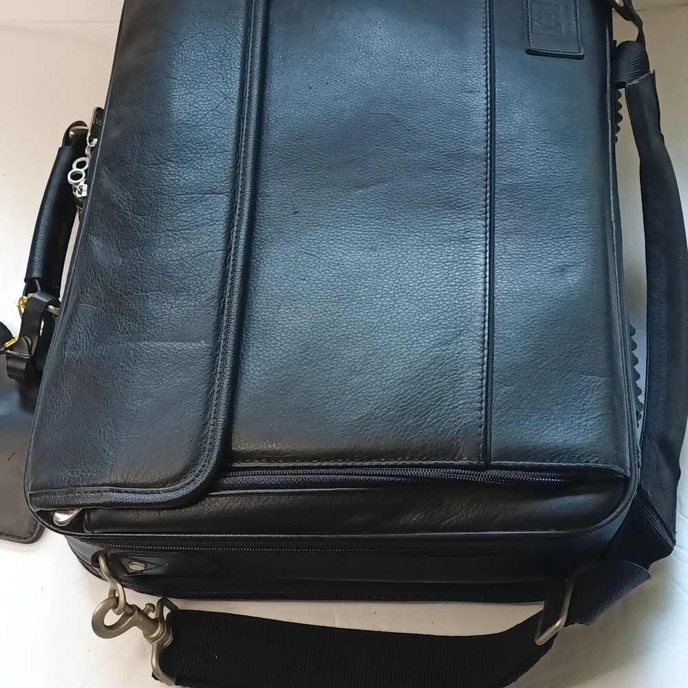 HP Invent Laptop Computer Bag Carrying Case Black Leather Shoulder Strap